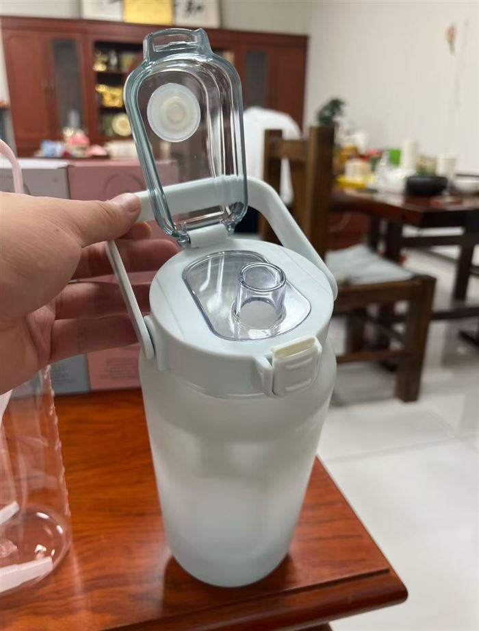 Sports water bottles 6500 pcs 2000