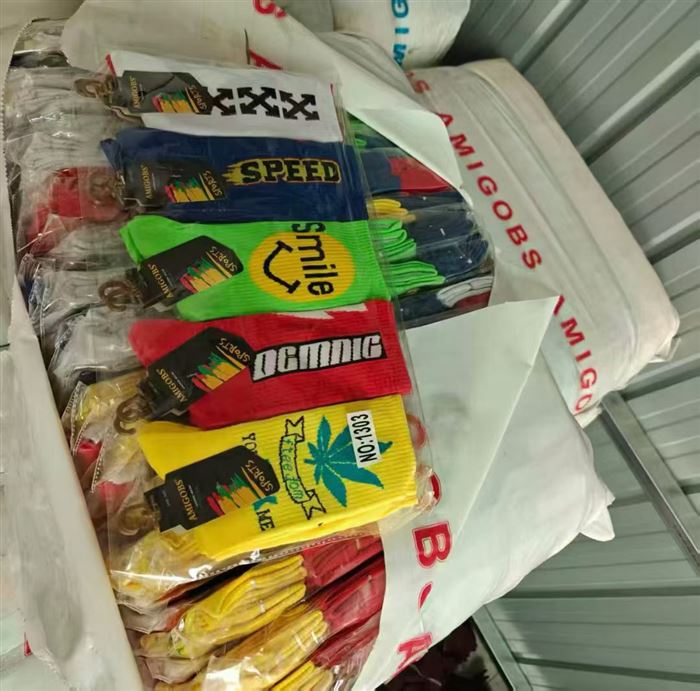 Original order sports socks 13000 pairs low price clearance